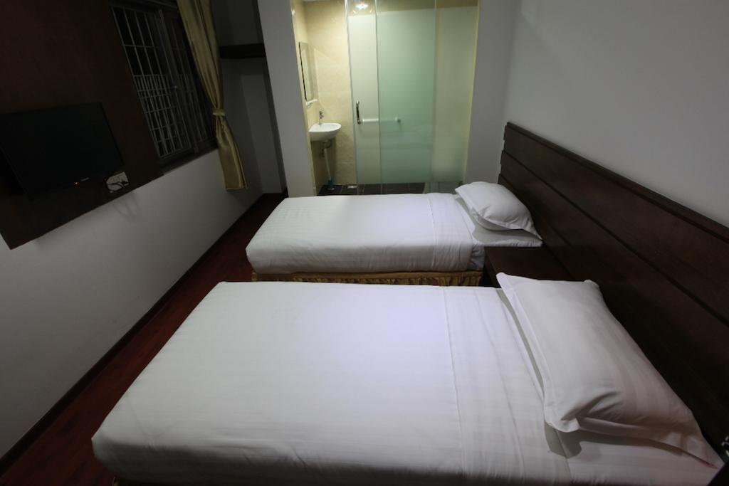 Yangon Regency Hotel Экстерьер фото
