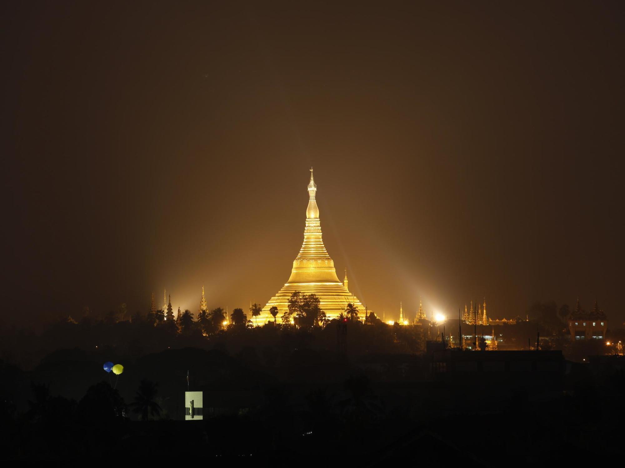 Yangon Regency Hotel Экстерьер фото