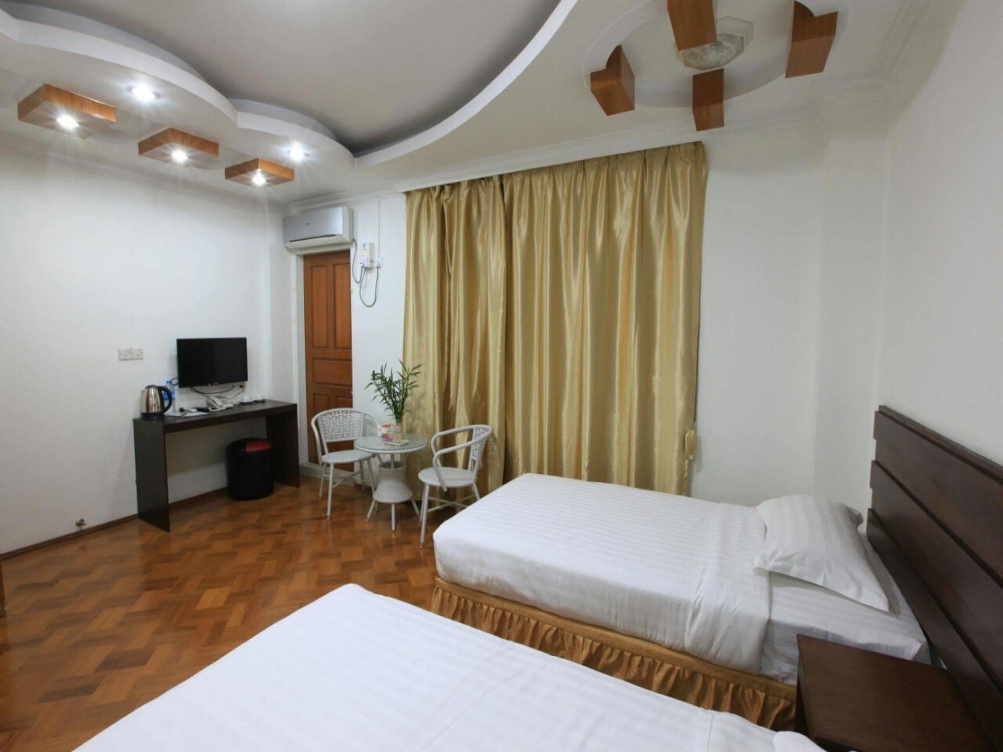 Yangon Regency Hotel Экстерьер фото